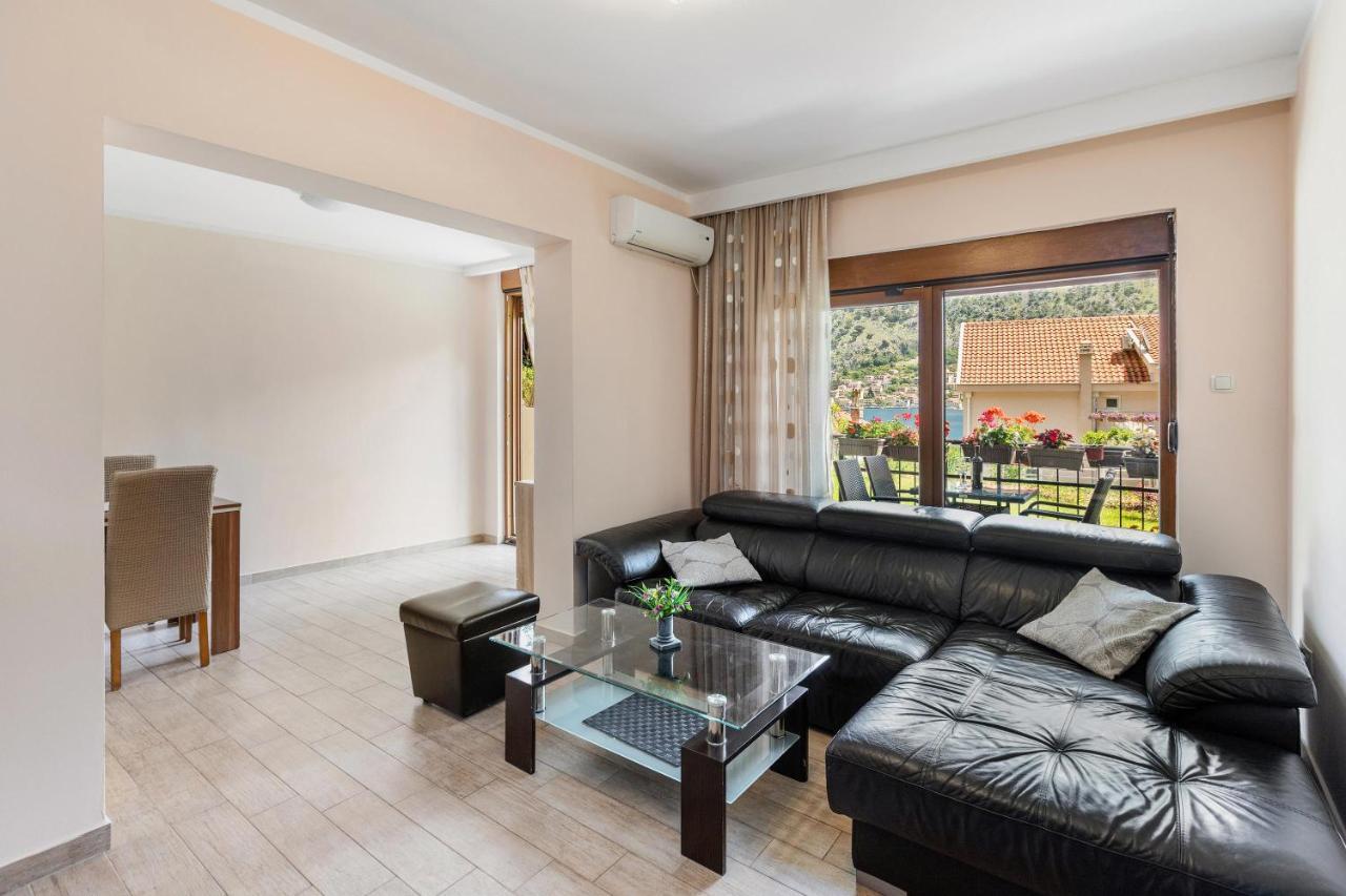 Muo Sea Front Apartments Kotor Bagian luar foto