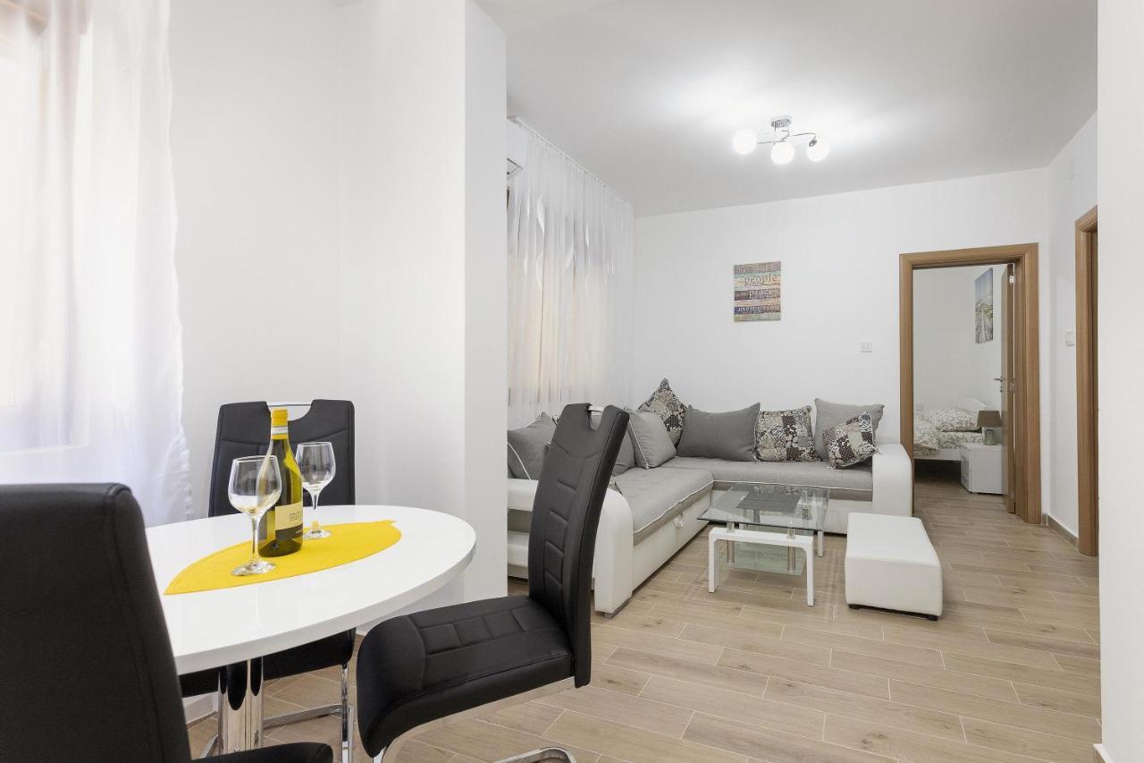 Muo Sea Front Apartments Kotor Bagian luar foto