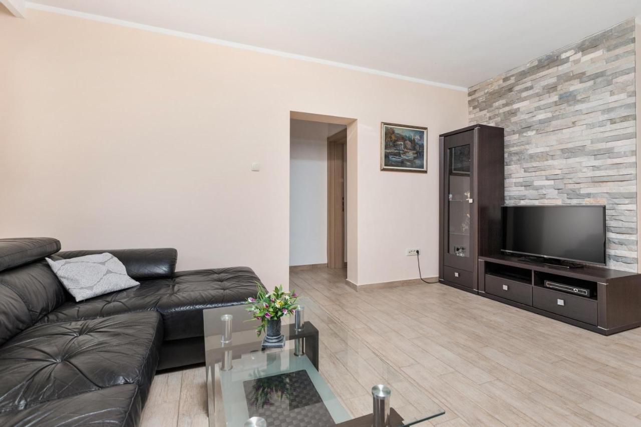 Muo Sea Front Apartments Kotor Bagian luar foto