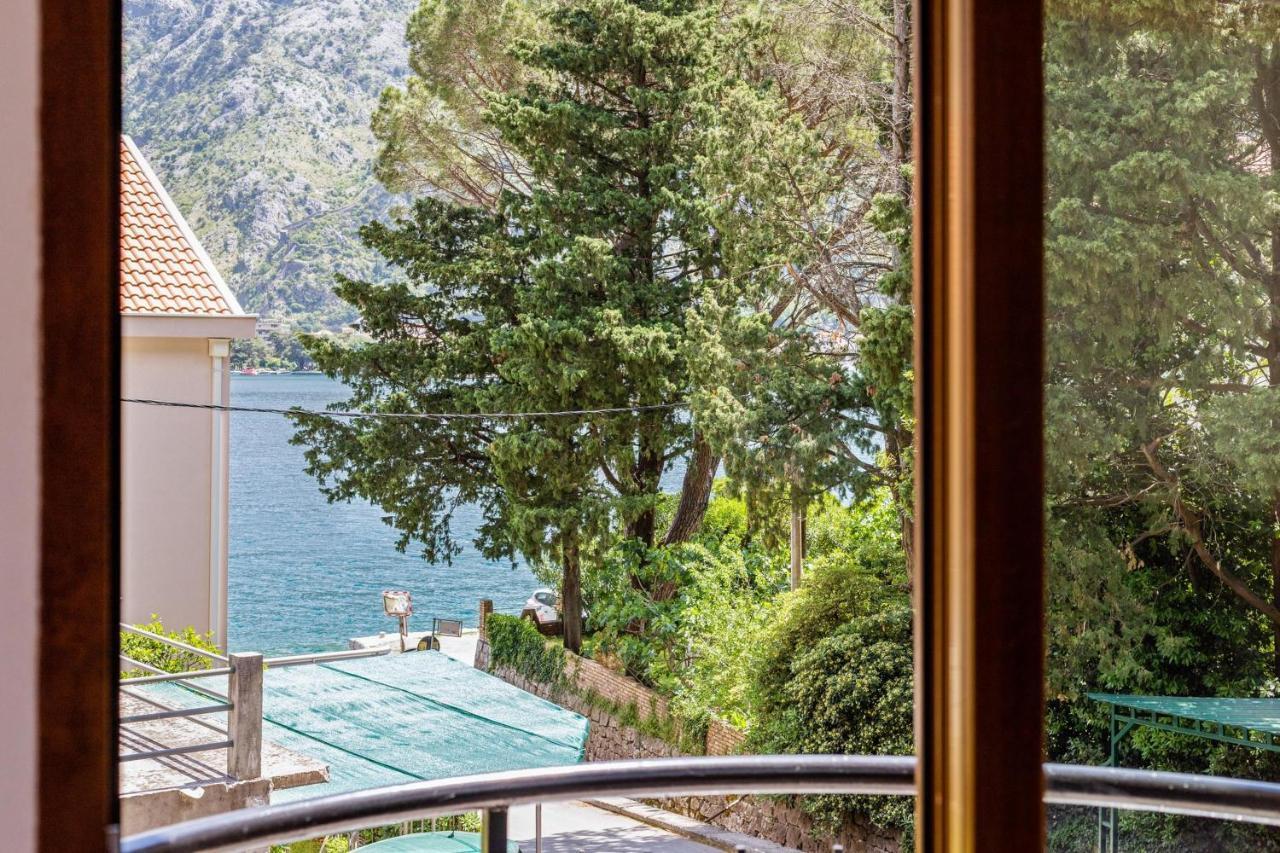 Muo Sea Front Apartments Kotor Bagian luar foto